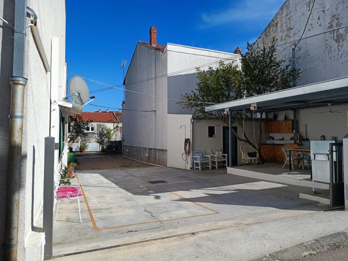 Apartments Vrime Biograd Na Moru Bagian luar foto