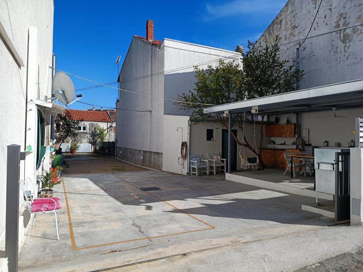 Apartments Vrime Biograd Na Moru Bagian luar foto
