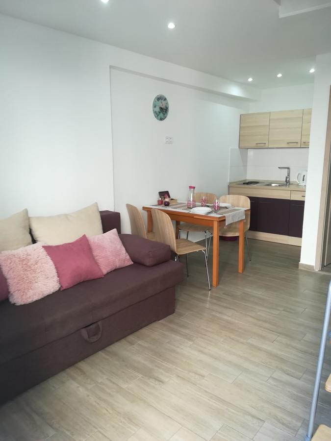 Apartments Vrime Biograd Na Moru Bagian luar foto