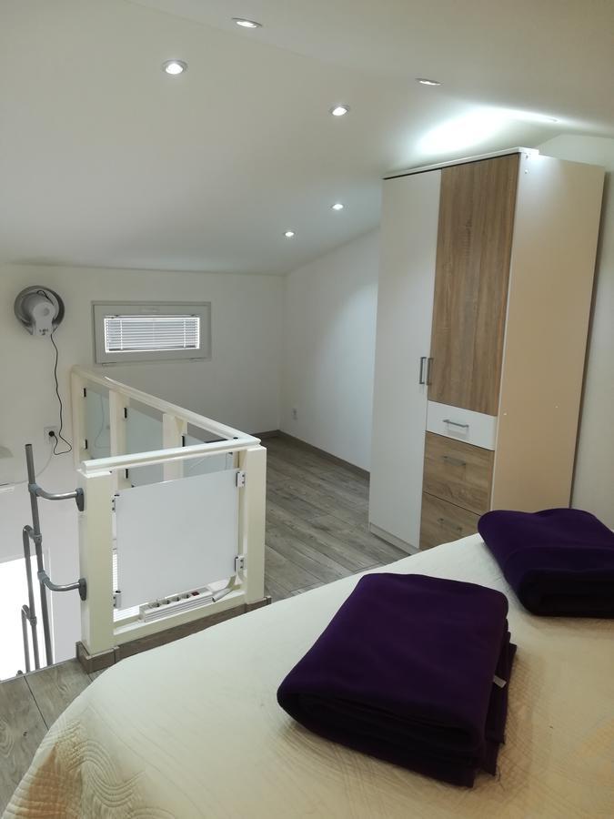 Apartments Vrime Biograd Na Moru Bagian luar foto