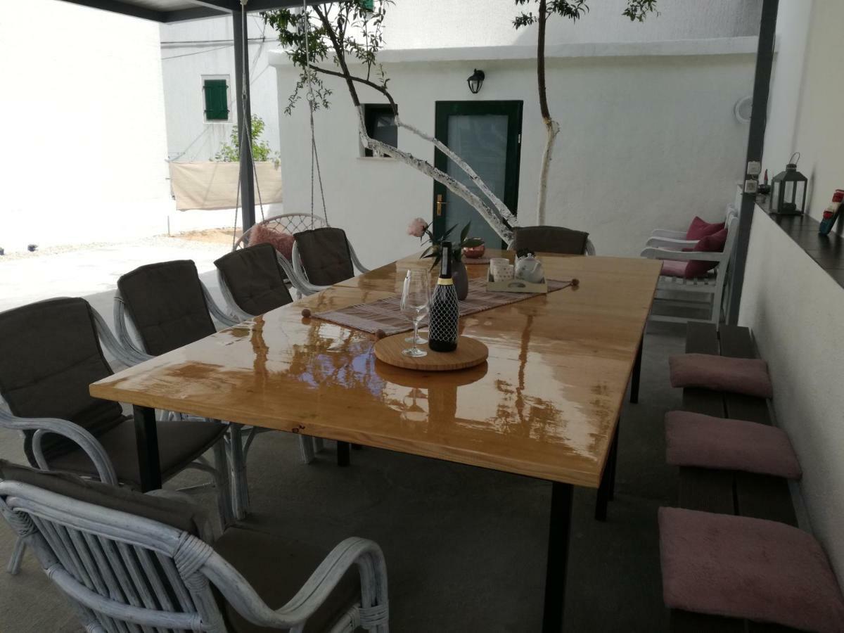 Apartments Vrime Biograd Na Moru Bagian luar foto
