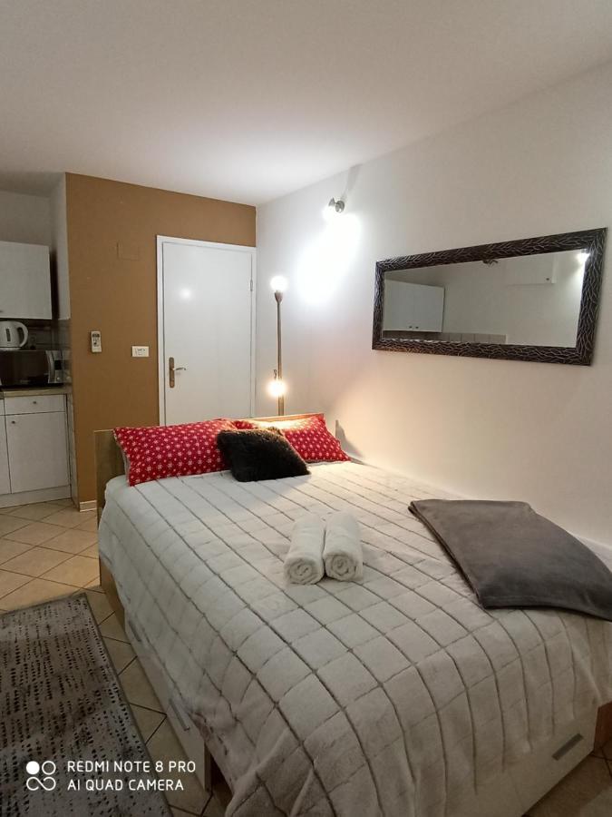 Apartments Vrime Biograd Na Moru Bagian luar foto